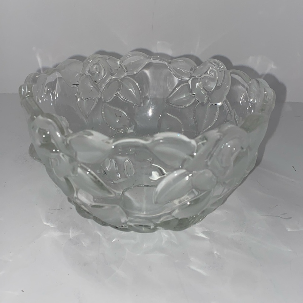 Mikasa small vintage crystal bowl embossed with roses
